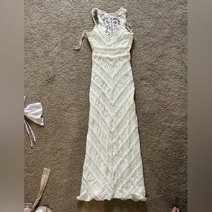 Chelsea and violet fitted maxi dress